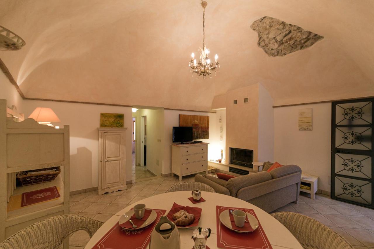 Nice Apartment Порто-Санто-Стефано Екстер'єр фото
